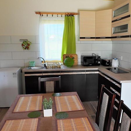 Majorka Vendeghaz Apartment Diosjeno Luaran gambar