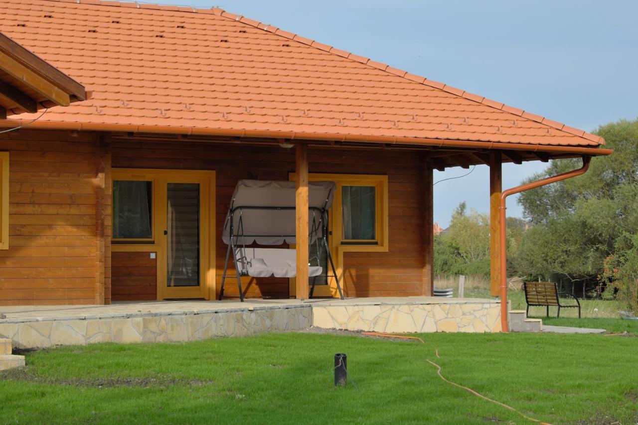 Majorka Vendeghaz Apartment Diosjeno Luaran gambar